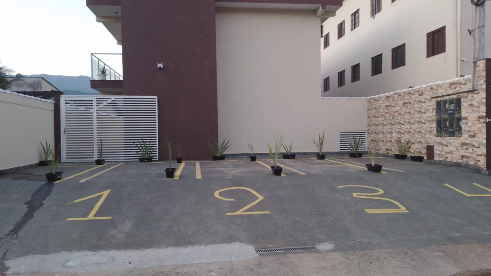 Apartamento Em Maranduba Ubatuba Bagian luar foto